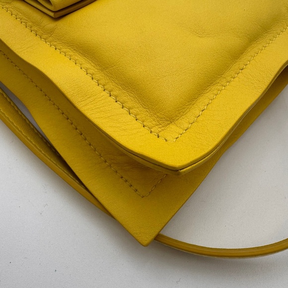 SALVATORE FERRAGAMO Cedrata Leather Shoulder Bag Yellow - Picture 5 of 10